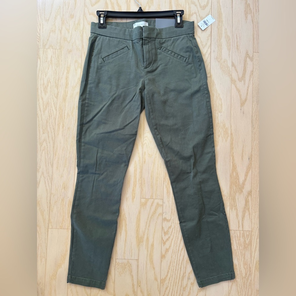 NWT - GAP Women’s Dark Olive Chino Pants